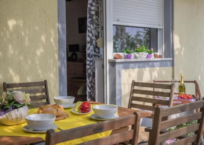 Apartment In With Sea View, Terrace, Air Conditioning, Wifi 4628-4 Crikvenica